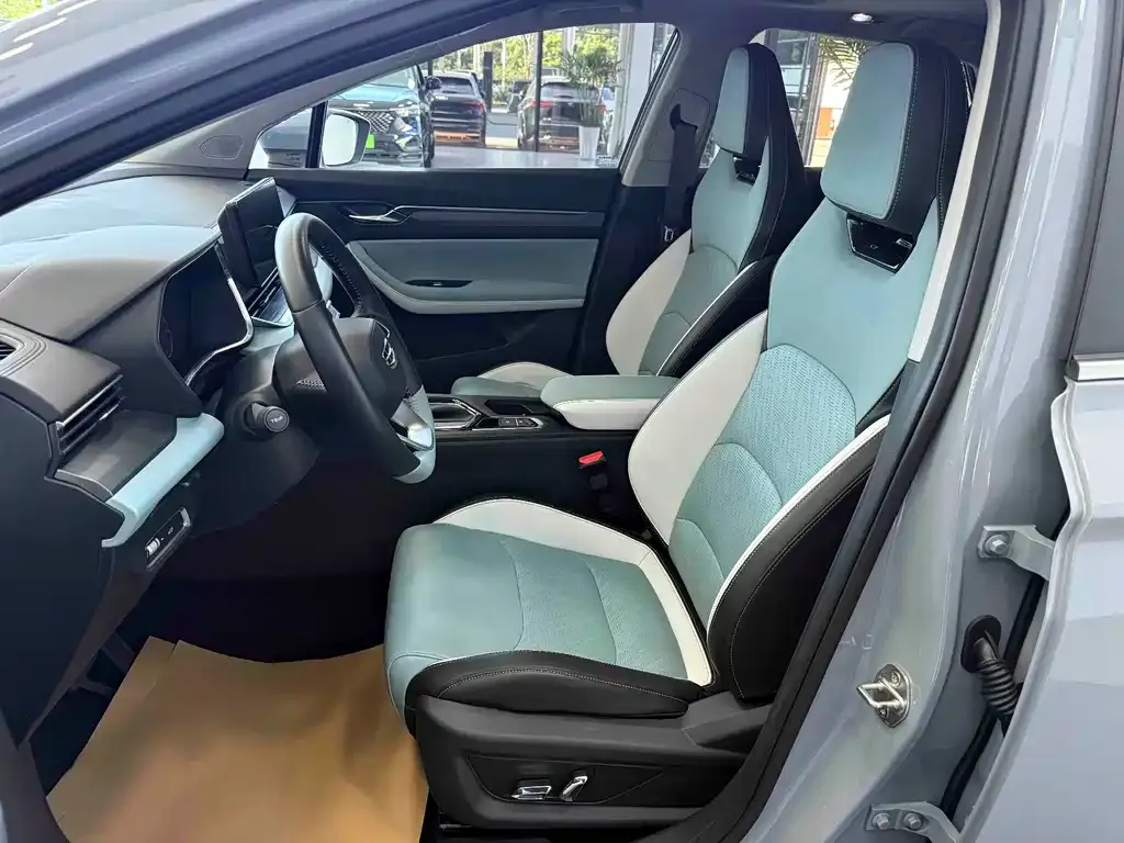 Geely Emgrand S — фото 10