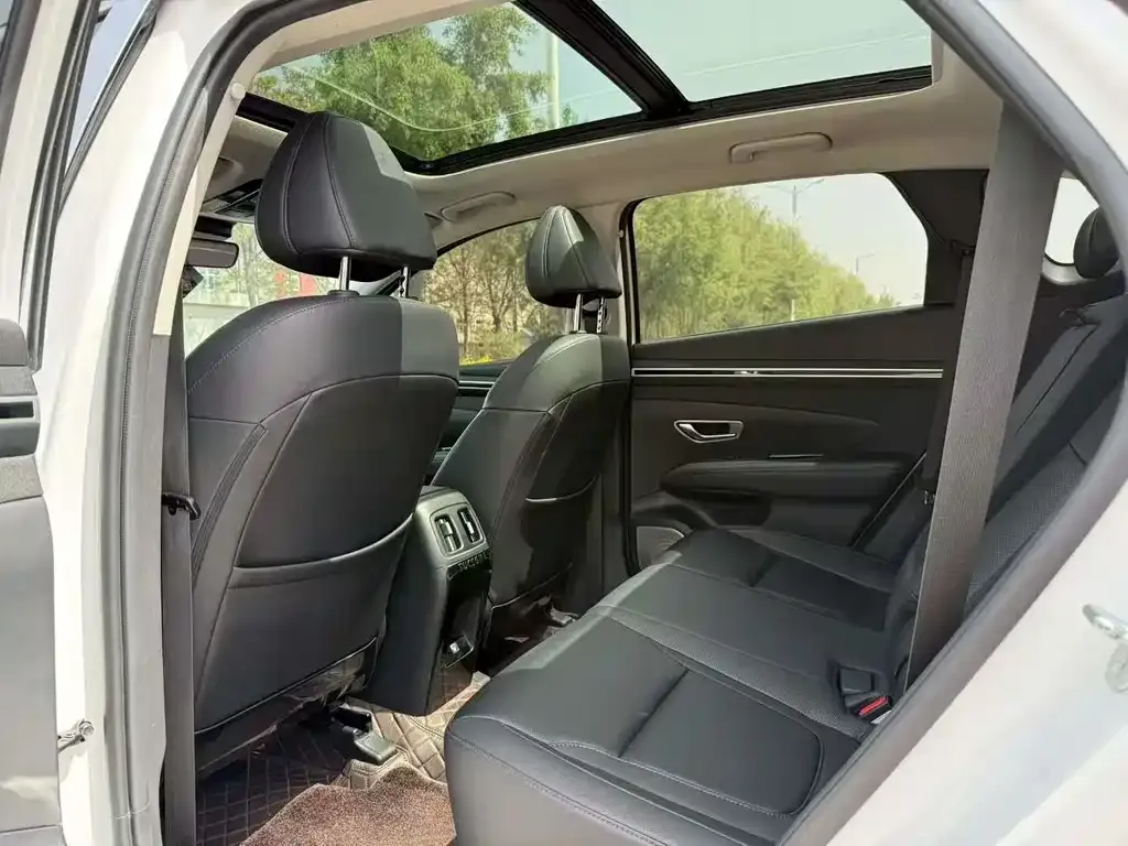 Hyundai Tucson — фото 7