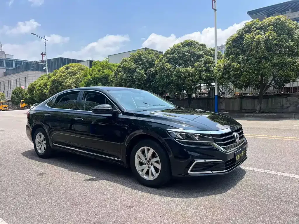 Volkswagen Passat — фото 7
