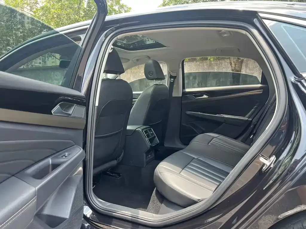 Volkswagen Passat — фото 3