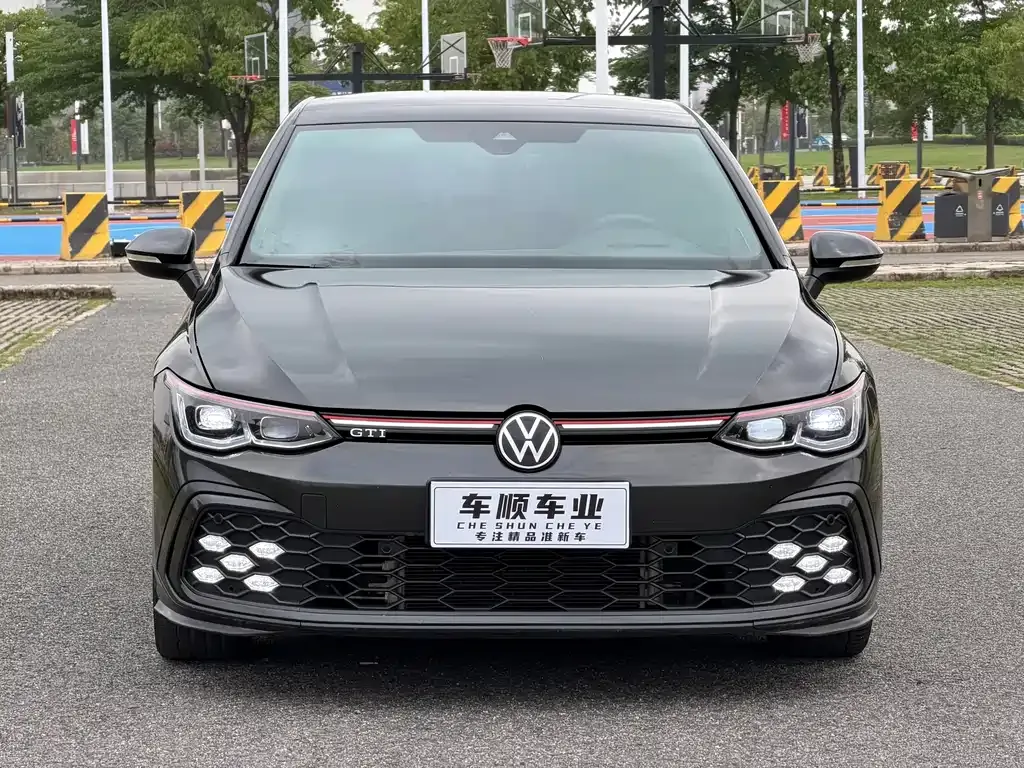 Volkswagen Golf GTI — фото 4