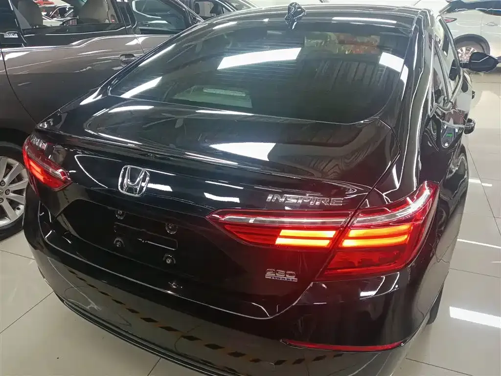 Honda Inspire — фото 5