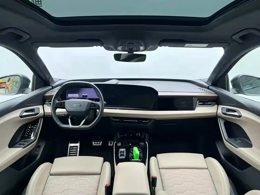 Audi Q6L e-tron — фото 2