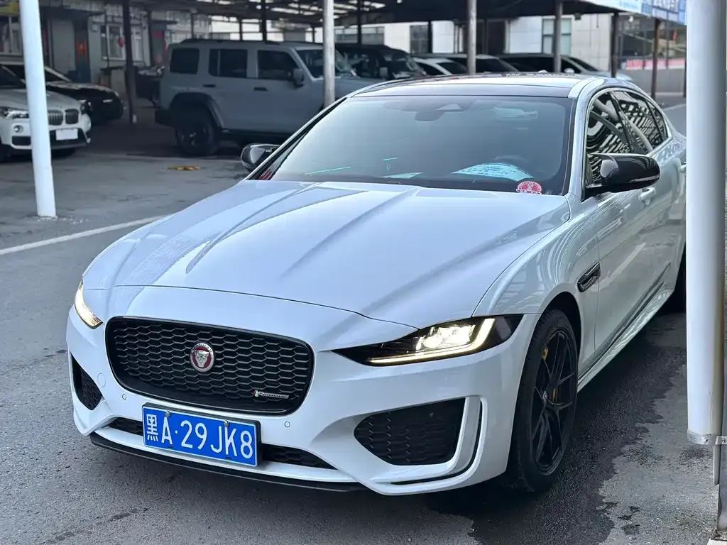 Jaguar XEL — фото 1
