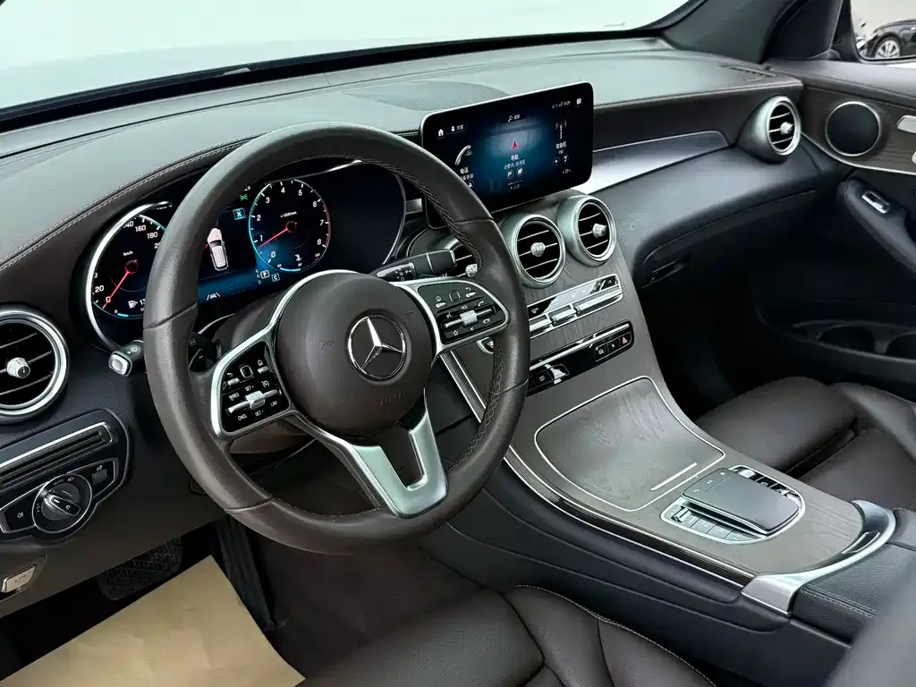 Mercedes-Benz GLC — фото 2