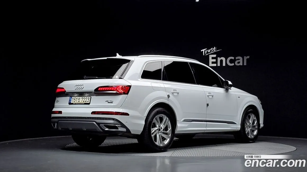 Audi Q7 — фото 3