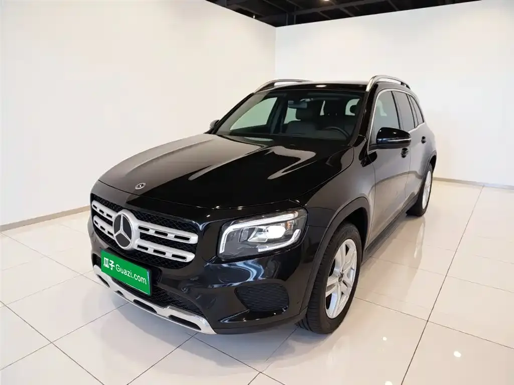 Mercedes-Benz GLB — фото 1