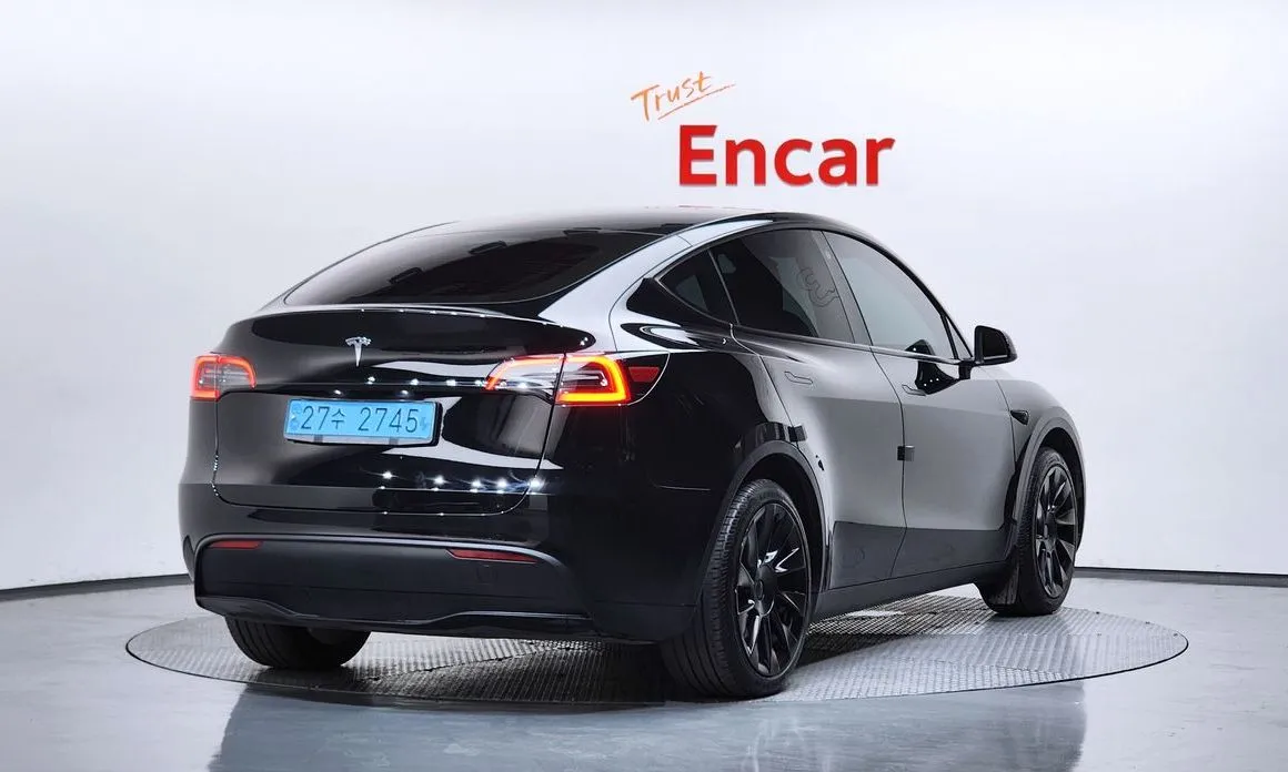 Tesla Model Y — фото 4