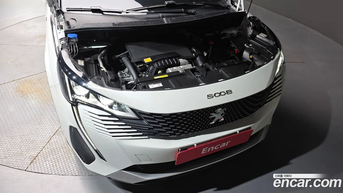Peugeot 5008 — фото 10