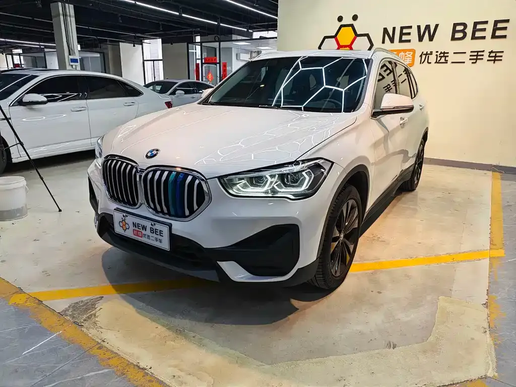 BMW X1 — фото 5