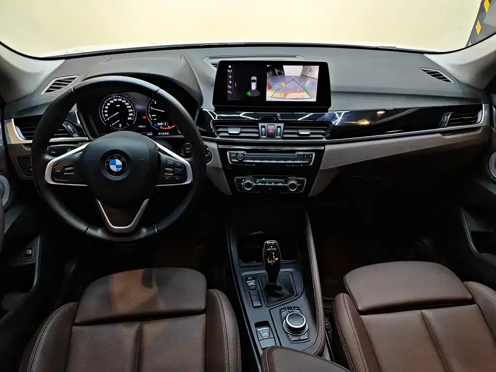 BMW X1 — фото 8