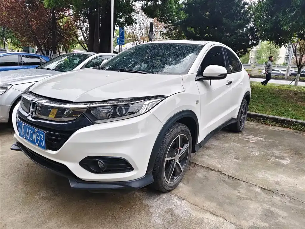 Honda Vezel — фото 1