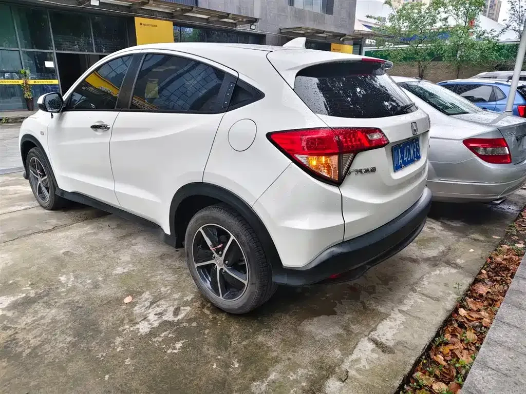 Honda Vezel — фото 7