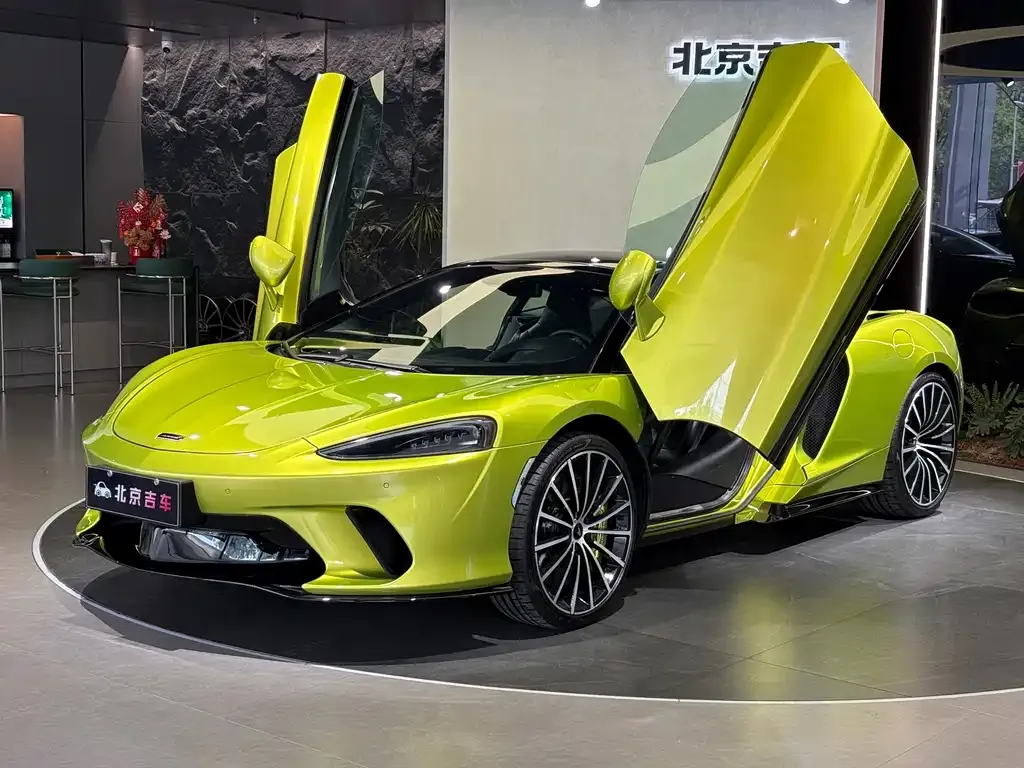 McLaren GT — фото 1
