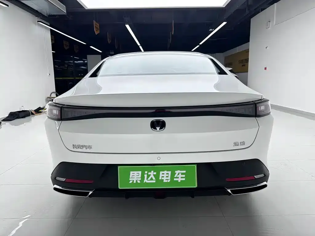 Changan Eado — фото 4
