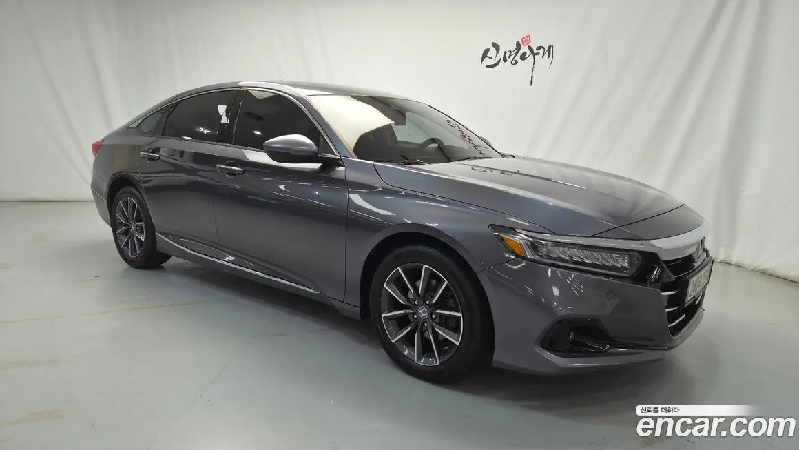 Honda Accord — фото 1