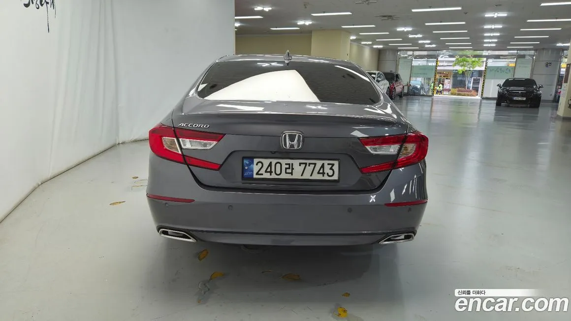 Honda Accord — фото 6