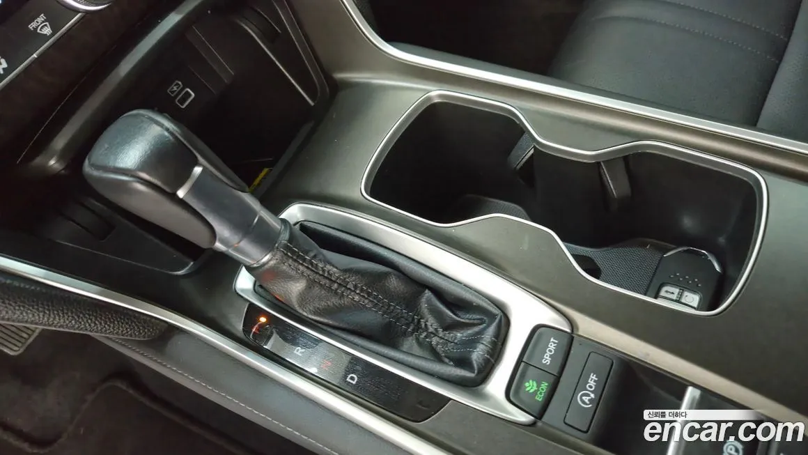 Honda Accord — фото 10