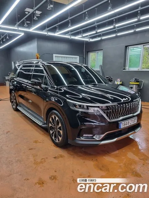 Kia Carnival — фото 1