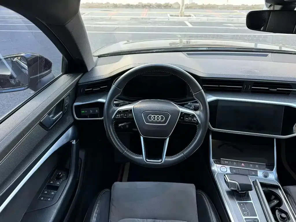 Audi A6L — фото 2