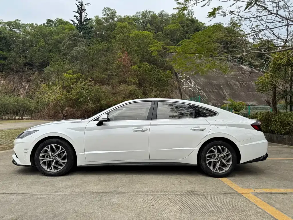 Hyundai Sonata — фото 7