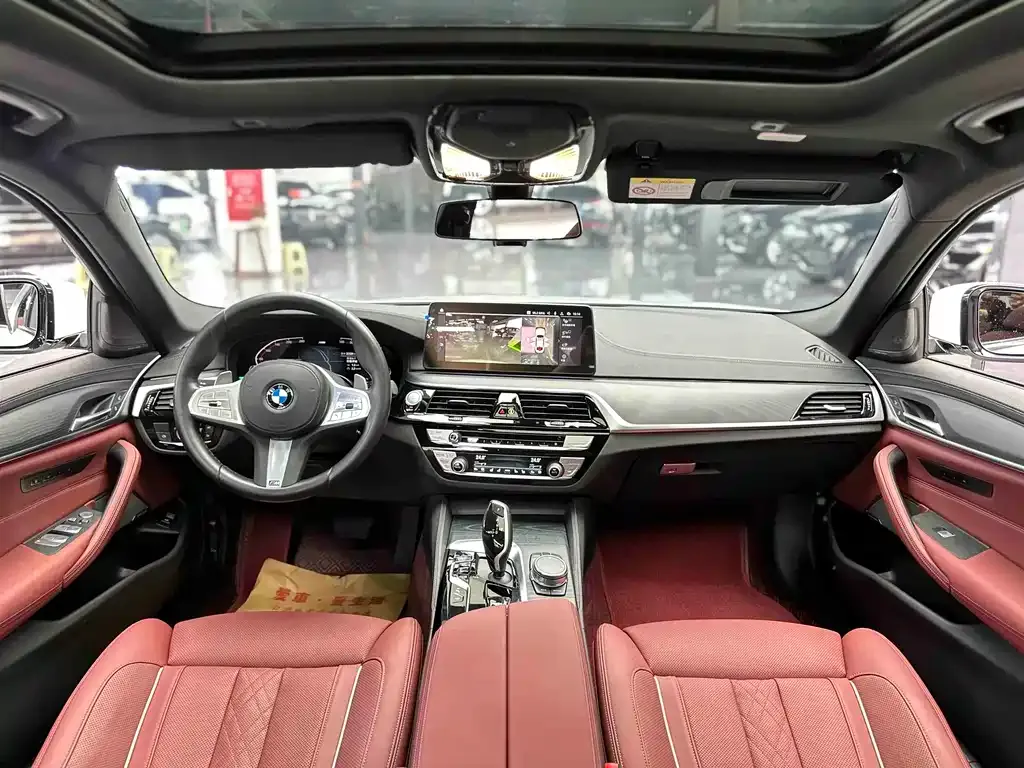 BMW 5 Series — фото 10
