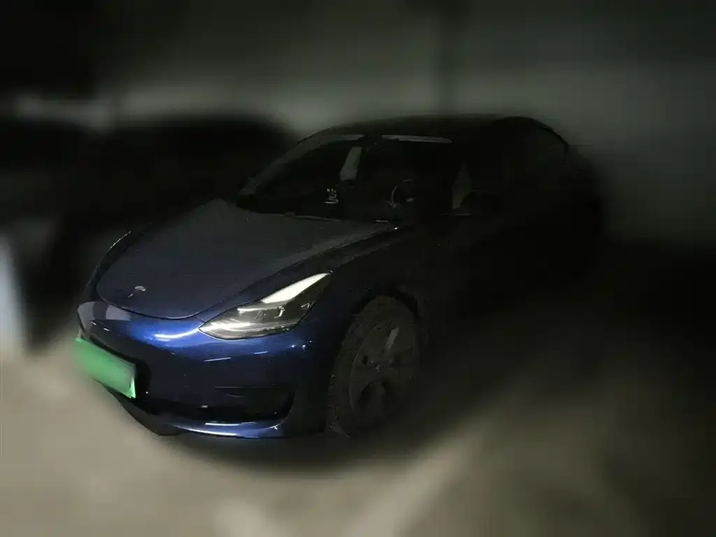 Tesla Model 3 — фото 8