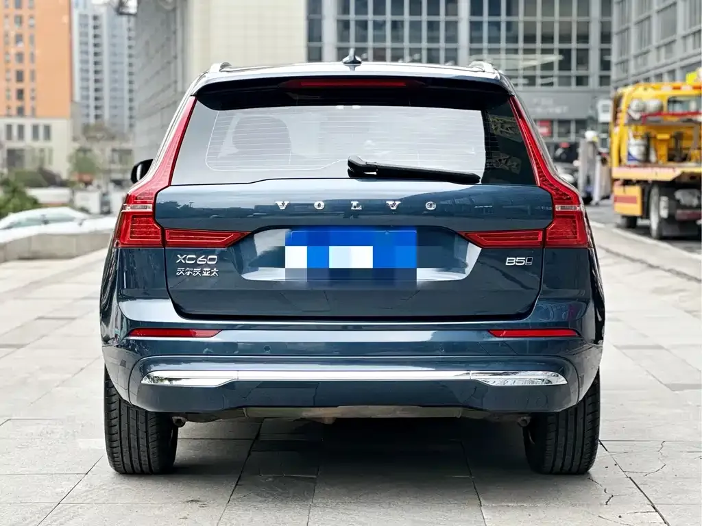 Volvo XC60 — фото 4