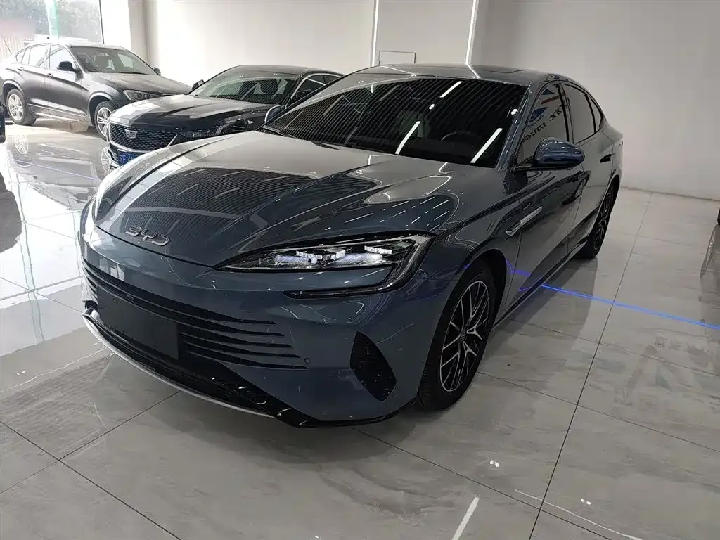BYD Seal — фото 1