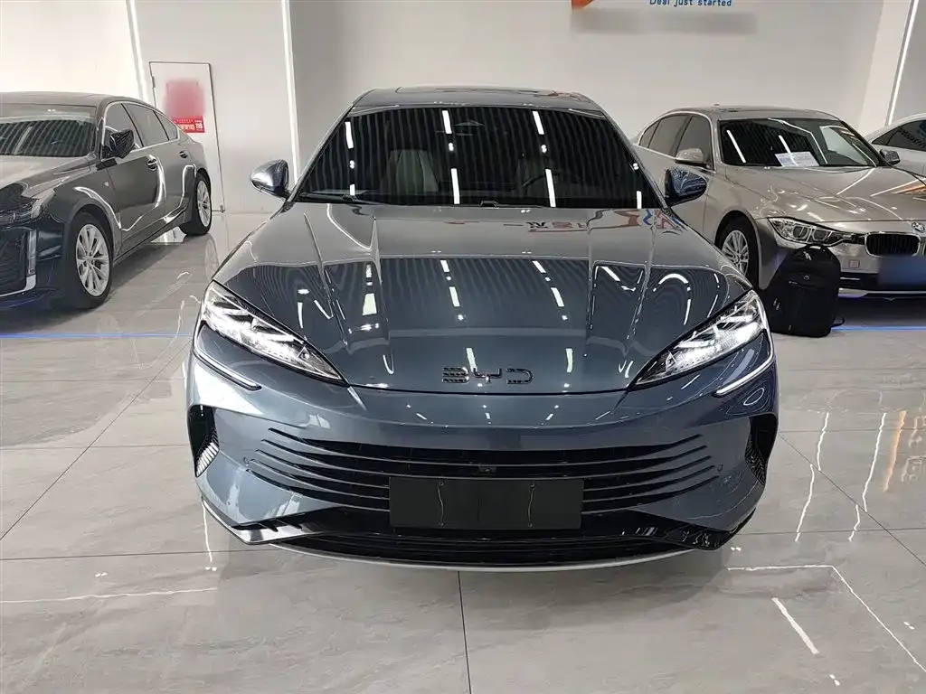 BYD Seal — фото 10