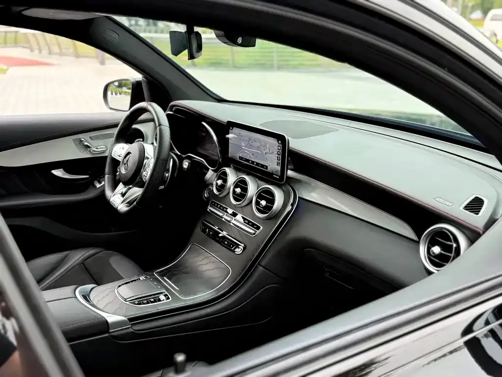 Mercedes-Benz GLC Coupe AMG — фото 10