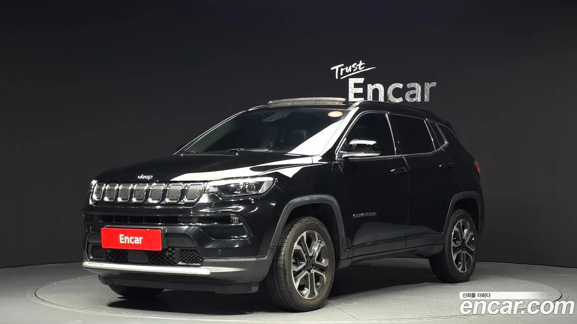 Jeep Compass — фото 1