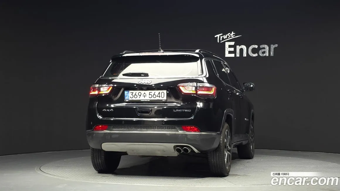 Jeep Compass — фото 2