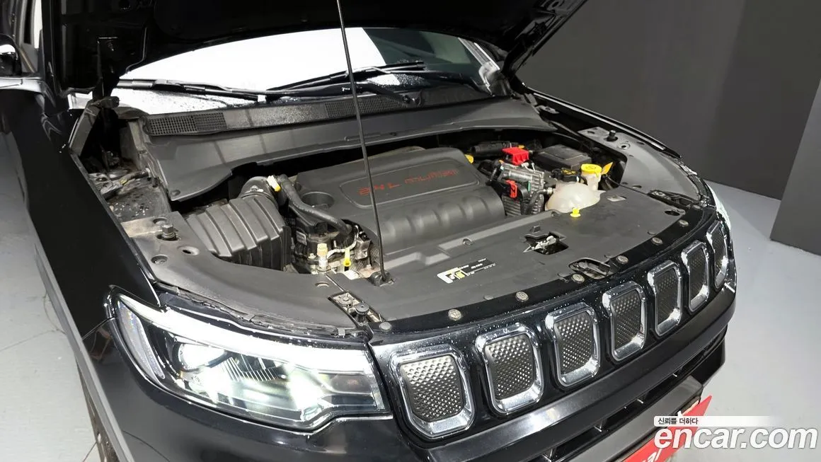 Jeep Compass — фото 7