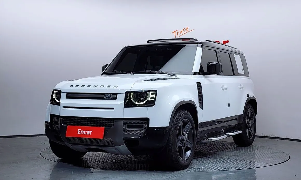 Land Rover Defender — фото 1
