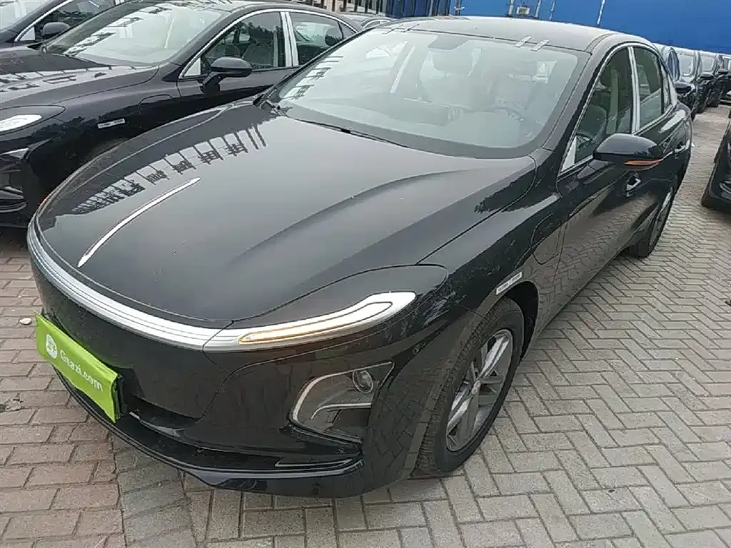 Hongqi E-QM5 — фото 7