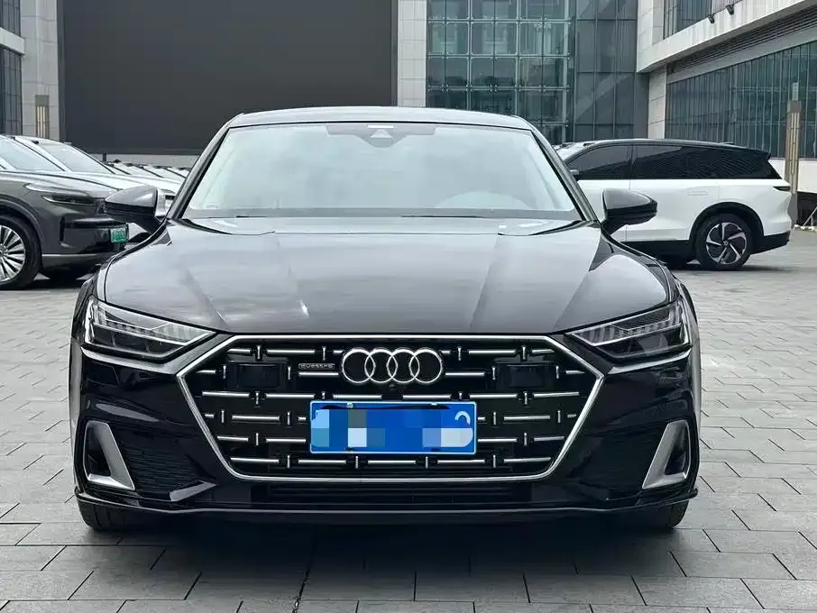 Audi A7L — фото 2