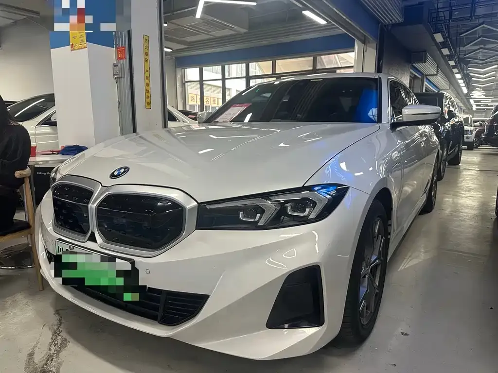 BMW i3 — фото 1