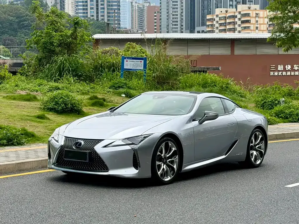 Lexus LC — фото 1