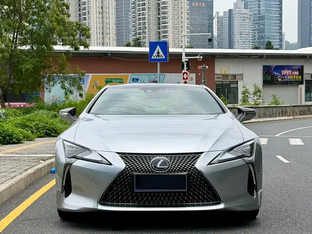 Lexus LC — фото 10