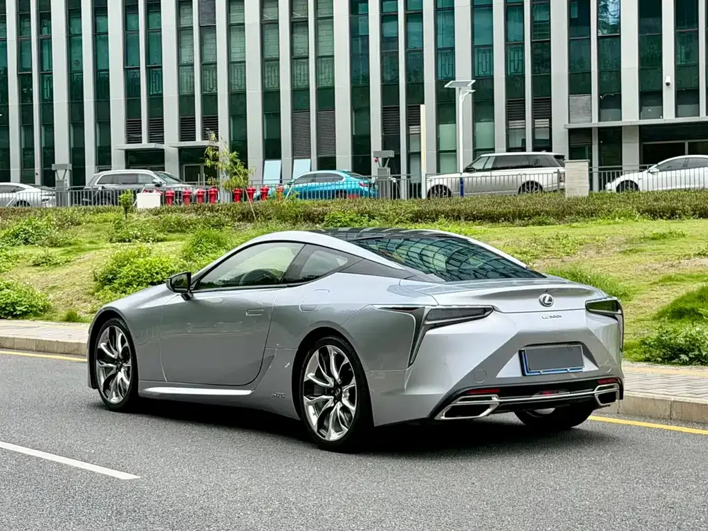 Lexus LC — фото 9