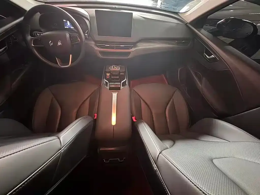 Hongqi E-QM5 — фото 2