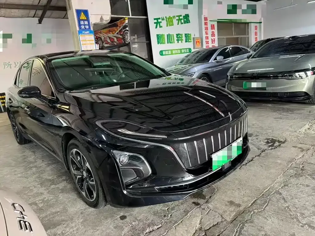 Hongqi E-QM5 — фото 10