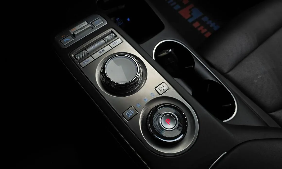 Genesis GV70 — фото 10