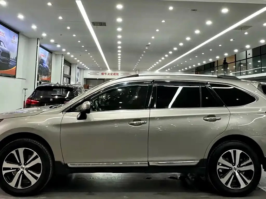 Subaru Outback — фото 2