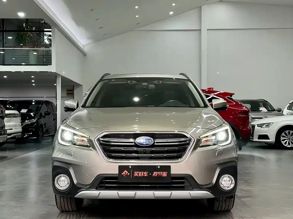Subaru Outback — фото 7