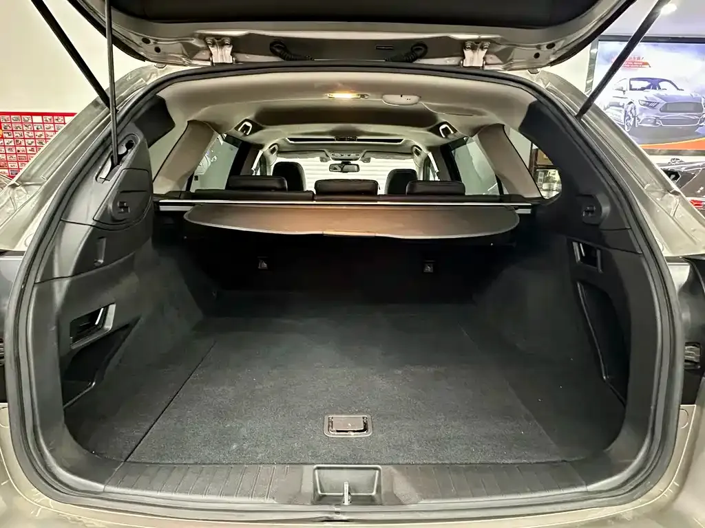 Subaru Outback — фото 9