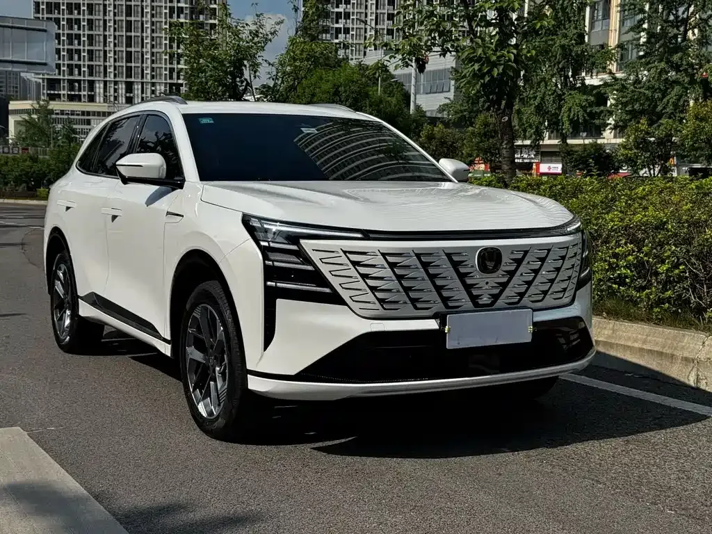 Changan CS75PLUS — фото 4