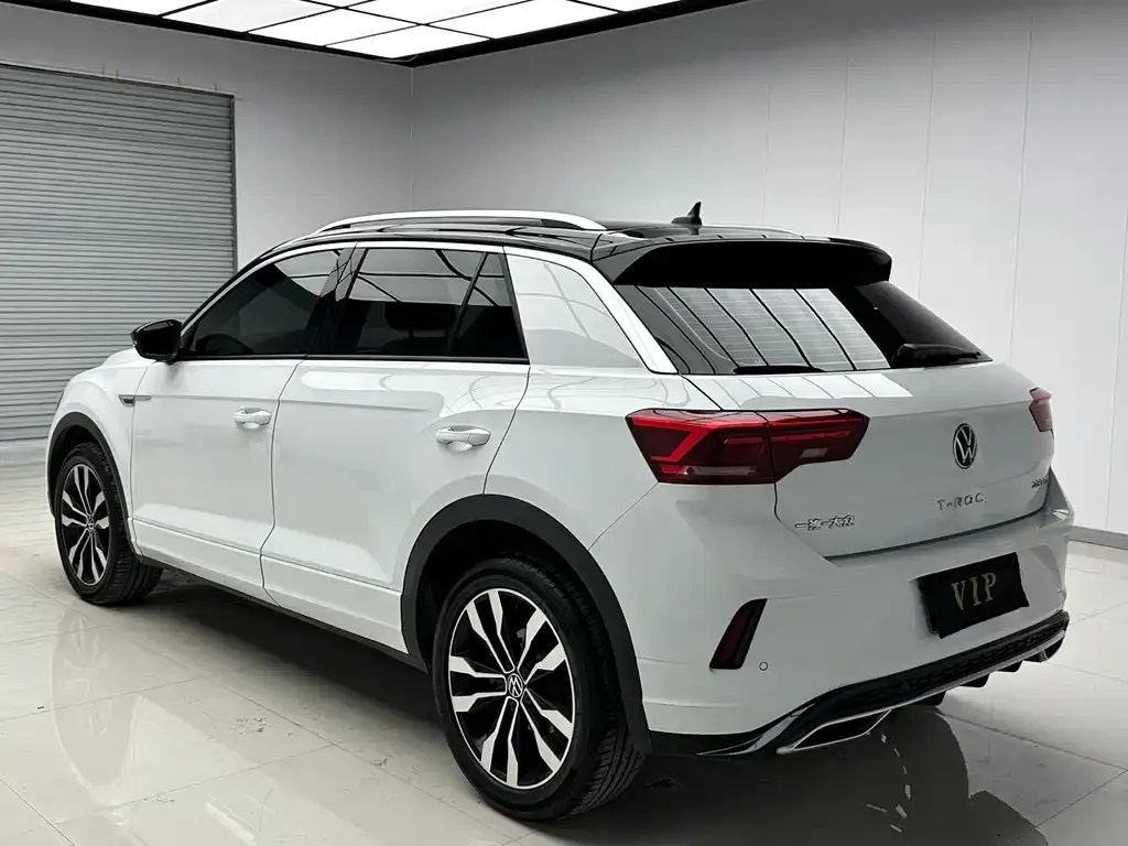 Volkswagen T-Roc — фото 9