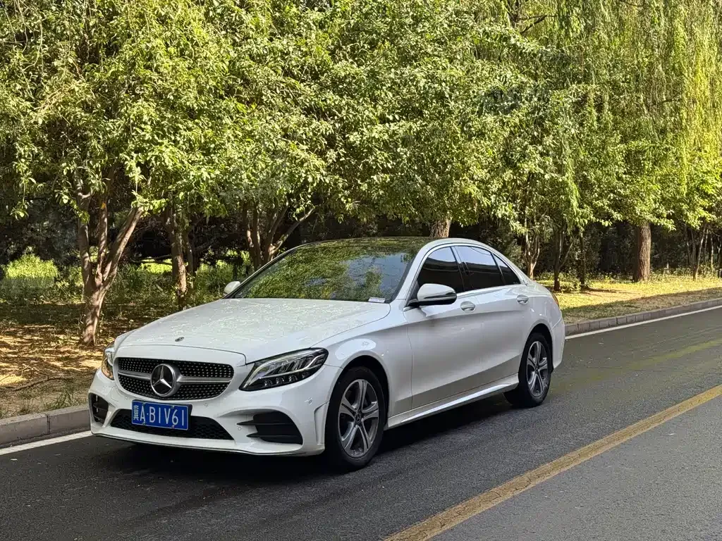Mercedes-Benz C-Class — фото 1